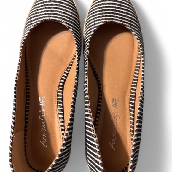 American Eagle Outfitters Espadrilles Wedge Women's Black/White Slip-on's  8.5 - Picture 4 of 5